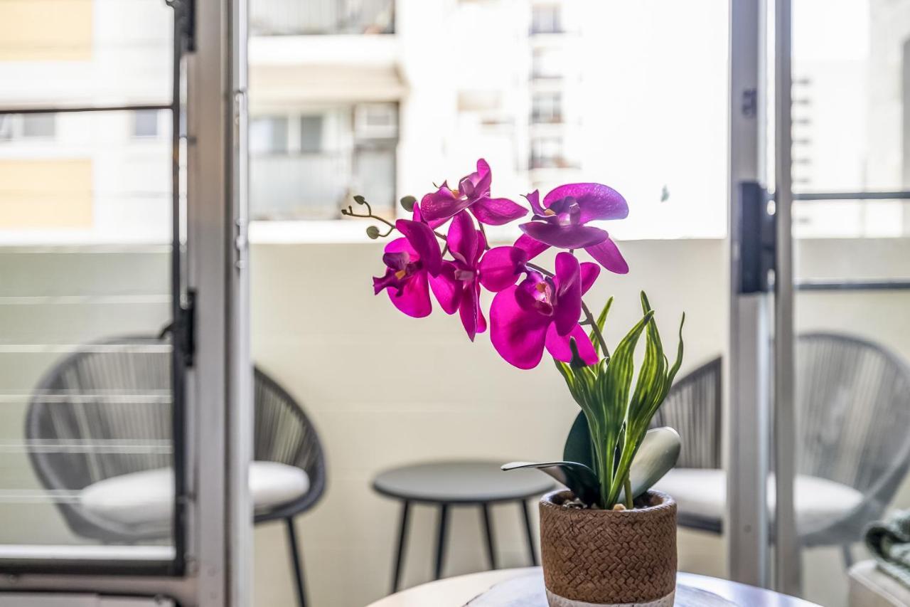 Bright & Cozy Condo Unit With Balcony! Honolulu Bagian luar foto